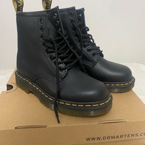 Dr. Martens Combat Boots 1460 Laces